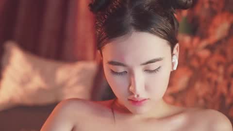 Snapshot of auromora chatting on December 20, 6:13 pm Nayeon online show from December 20, 6:13 pm