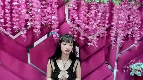 aurora online show from February 11, 1:10 am