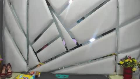 aurora online show from February 22, 9:15 pm