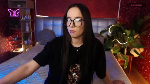 Aurora online show from February 5, 6:15 pm