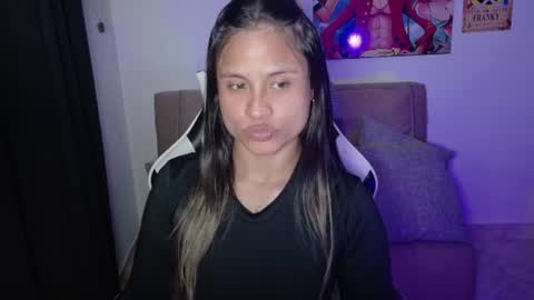 aurora_collins08 online show from August 5, 4:54 pm