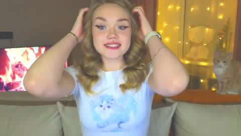 Snapshot of aurora_golden chatting on December 28, 7:11 pm Kate online show from December 28, 7:11 pm