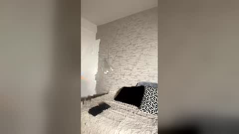 Snapshot of aurora_monroe_ chatting on March 2, 2:03 am Aurora online show from March 2, 2:03 am