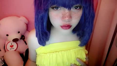 cute online show from May 24, 11:10 pm