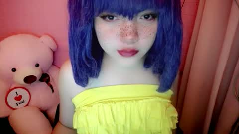cute online show from May 25, 1:50 pm
