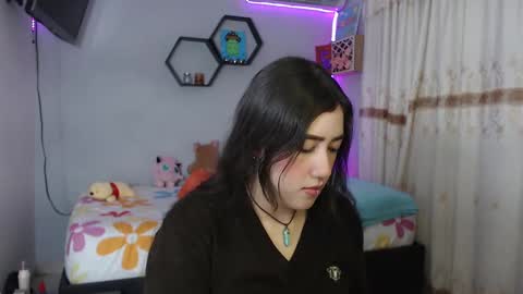 Snapshot of aurora_shy_ chatting on February 18, 5:10 pm Aurora  online show from February 18, 5:10 pm