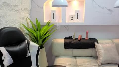 Snapshot of aurora_tp chatting on February 3, 1:59 am AURORA online show from February 3, 1:59 am