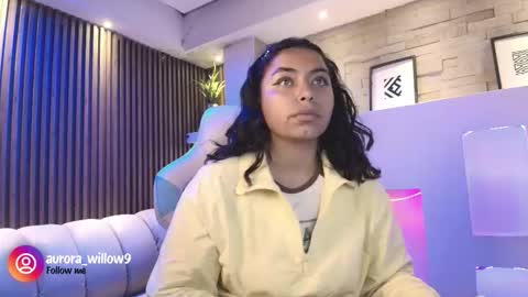 Snapshot of aurora_willow9 chatting on November 24, 2:55 am aurora_willow9 online show from November 24, 2:55 am