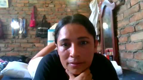 Snapshot of auroraangels1 chatting on May 18, 2:12 pm auroraangels1 online show from May 18, 2:12 pm