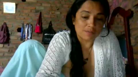 Snapshot of auroraangels1 chatting on June 9, 2:12 am auroraangels1 online show from June 9, 2:12 am