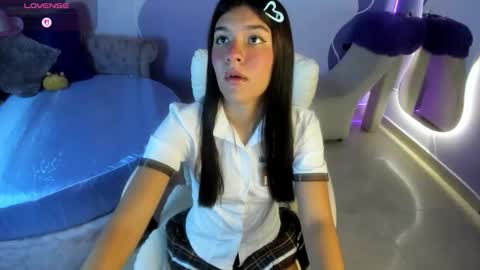 auroracute2 online show from September 15, 1:11 pm