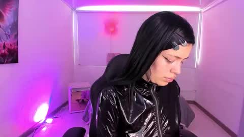 Aurora Diaz online show from November 4, 7:35 pm