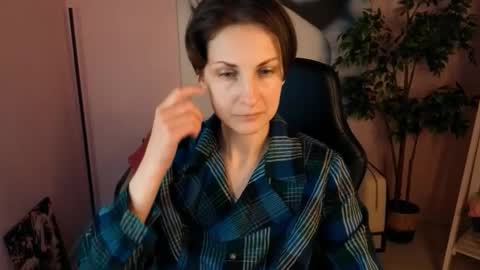 Aurora online show from February 21, 6:20 pm