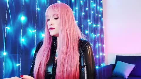 Aurora online show from March 5, 1:17 pm