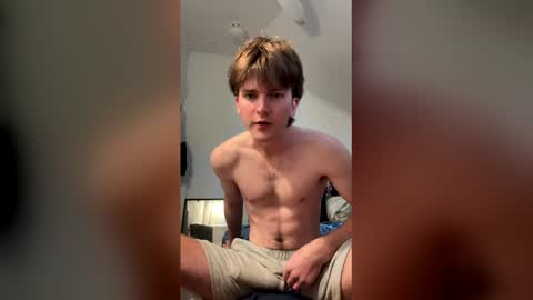 aussieboyethan online show from February 22, 5:08 am