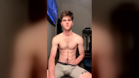 aussieboyethan online show from March 19, 12:09 pm