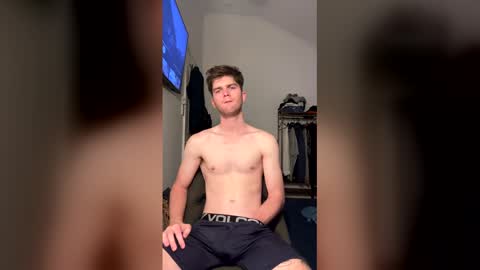 aussieboyethan online show from March 25, 12:44 pm