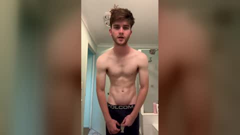 aussieboyethan online show from April 1, 4:57 am