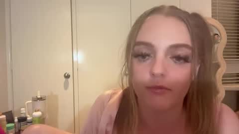 Snapshot of aussiecouple101798558 chatting on October 30, 4:25 am aussiecouple101798558 online show from October 30, 4:25 am