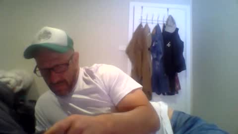 Snapshot of aussieguy59660 chatting on October 23, 12:48 pm aussieguy59660 online show from October 23, 12:48 pm