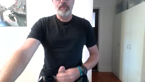 aussiemaninmelbourne online show from May 11, 2:39 am