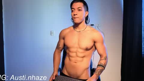 Snapshot of austiin_haze chatting on July 14, 11:38 am Austin online show from July 14, 11:38 am
