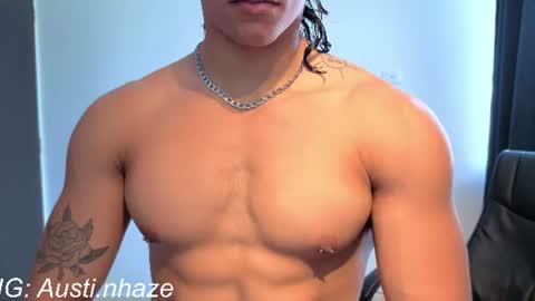 Snapshot of austiin_haze chatting on July 27, 2:57 pm Austin online show from July 27, 2:57 pm