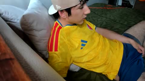 austin1119a online show from April 18, 7:58 pm