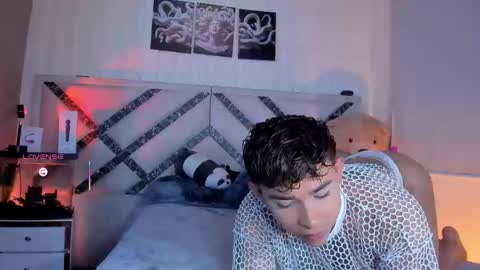 Snapshot of austin_connorr chatting on September 13, 9:53 am austin online show from September 13, 9:53 am