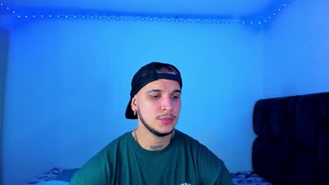 A online show from December 20, 10:54 pm