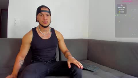 A online show from November 6, 8:21 pm