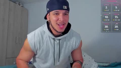 A online show from November 30, 7:18 pm