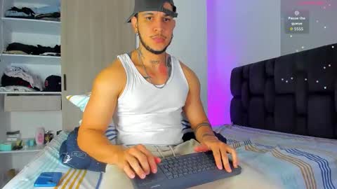 A online show from January 7, 12:46 am