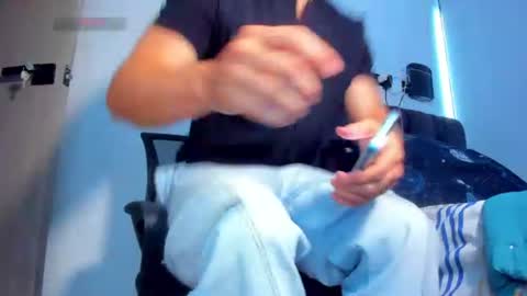 Snapshot of austin_curry chatting on June 10, 10:08 pm A online show from June 10, 10:08 pm