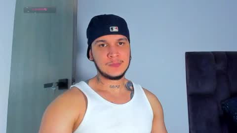 Snapshot of austin_curry chatting on June 18, 10:03 pm A online show from June 18, 10:03 pm