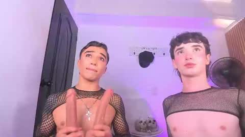 Snapshot of austin_rouse chatting on October 31, 8:21 pm austin_rouse online show from October 31, 8:21 pm