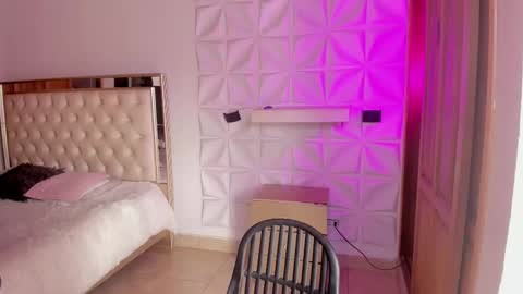 Snapshot of austin_rouse chatting on December 14, 7:40 pm austin_rouse online show from December 14, 7:40 pm