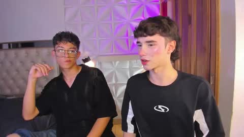 Snapshot of austin_rouse chatting on February 11, 8:47 pm austin_rouse online show from February 11, 8:47 pm