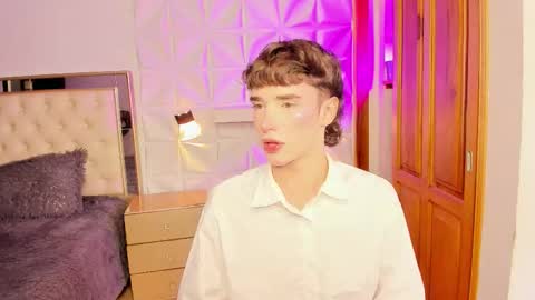 Snapshot of austin_rouse chatting on February 14, 7:54 pm austin_rouse online show from February 14, 7:54 pm