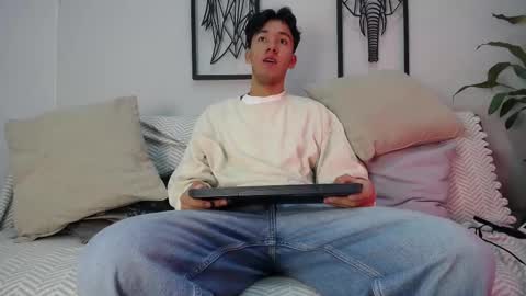 austinreeds online show from November 5, 12:05 pm