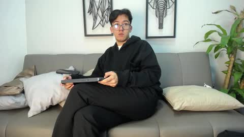 austinreeds online show from November 8, 11:43 am