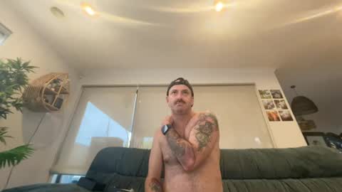 austintoner85 online show from August 10, 12:15 am