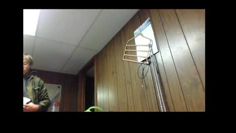 Snapshot of automaticmechanic chatting on December 8, 5:18 am Senior Agua online show from December 8, 5:18 am