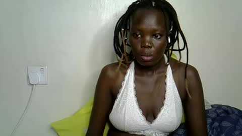 Snapshot of autumnbeagle chatting on October 5, 8:18 pm autumnbeagle online show from October 5, 8:18 pm