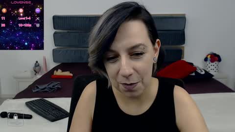 Snapshot of autumnopal chatting on December 19, 12:13 am AutumnOpal online show from December 19, 12:13 am