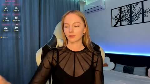 Annie online show from November 19, 3:12 pm