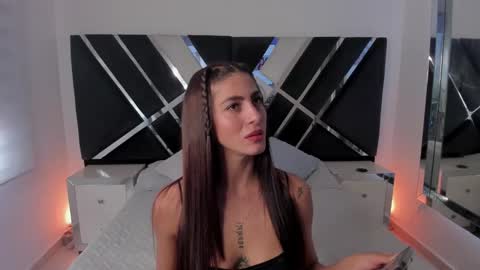 Snapshot of ava_fontana2 chatting on February 5, 10:12 pm Ava Fontana online show from February 5, 10:12 pm