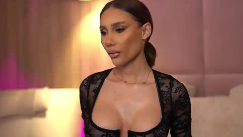 Snapshot of ava_heath chatting on February 2, 11:21 pm Ava online show from February 2, 11:21 pm