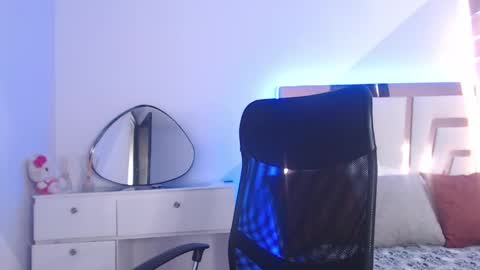 Snapshot of ava_jhons_ chatting on September 28, 6:35 pm ava jhons online show from September 28, 6:35 pm