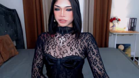 Snapshot of ava_lux chatting on December 17, 3:39 pm Ava online show from December 17, 3:39 pm